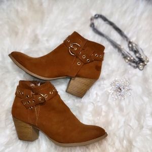 Qupid Faux Suede Brown Booties Heel Size 9